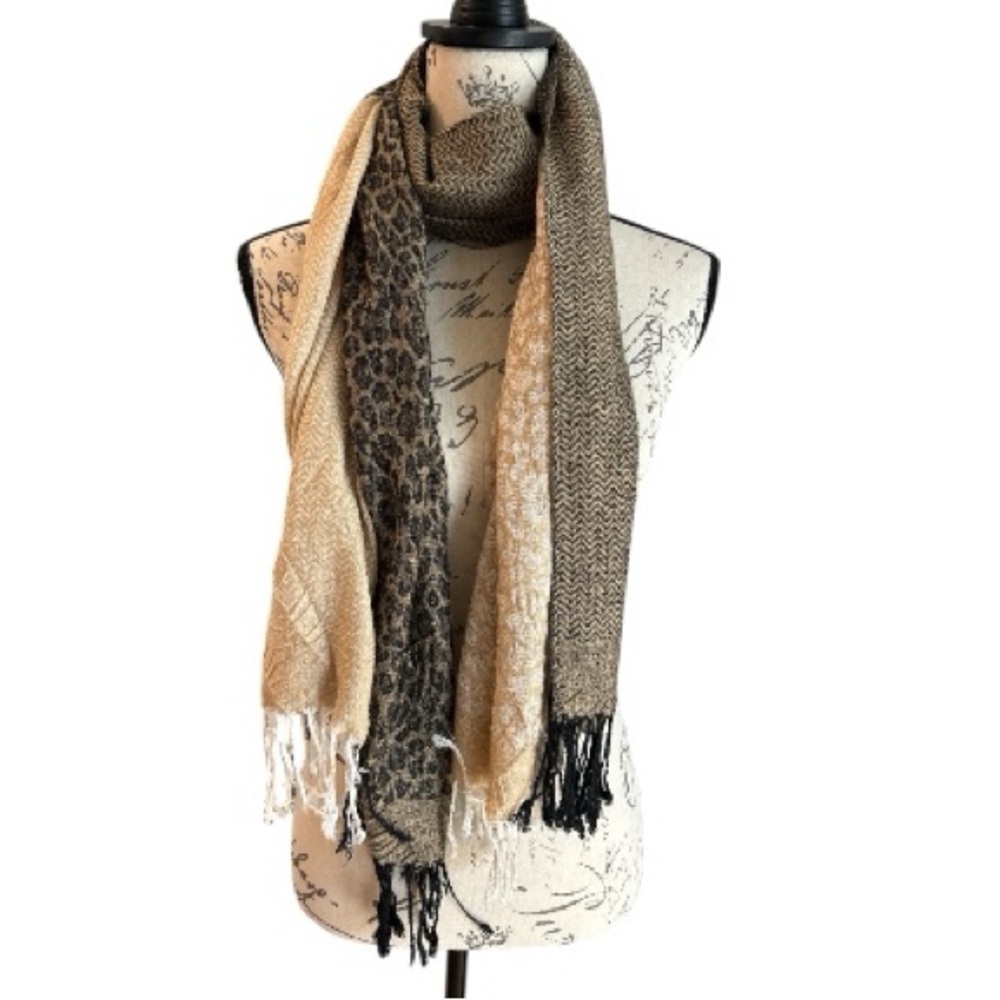 Vintage scarf, 4 distinctive print quadrants, fringed ends, soft,not heavy knit.